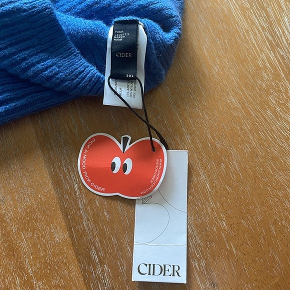 Cider Blue Ribbed Crop Camisole with Orange Accent - Picture 2 of 4